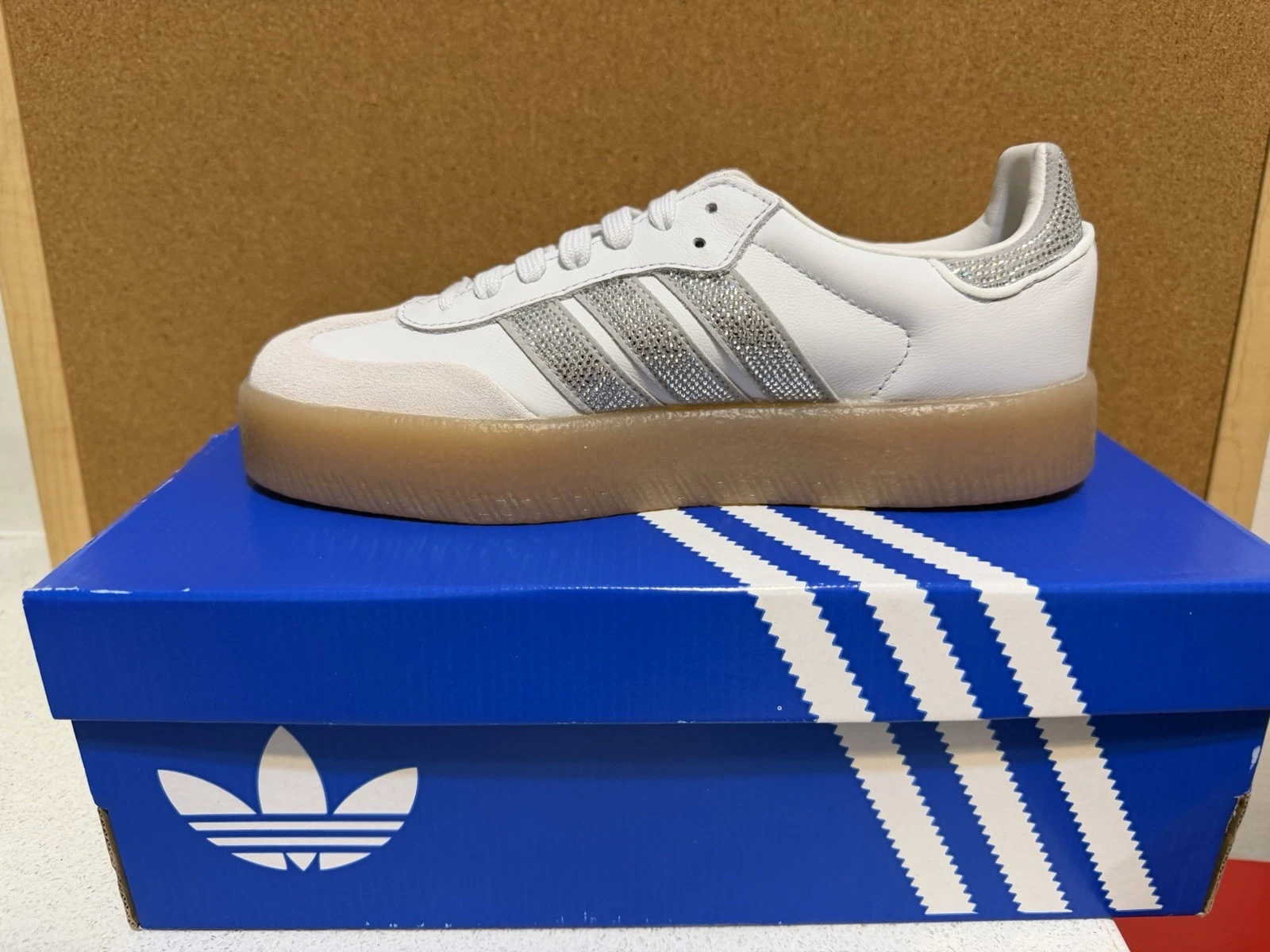 Adidas Men's Sambae Sneakers White/Silver/Gum Size 5.5