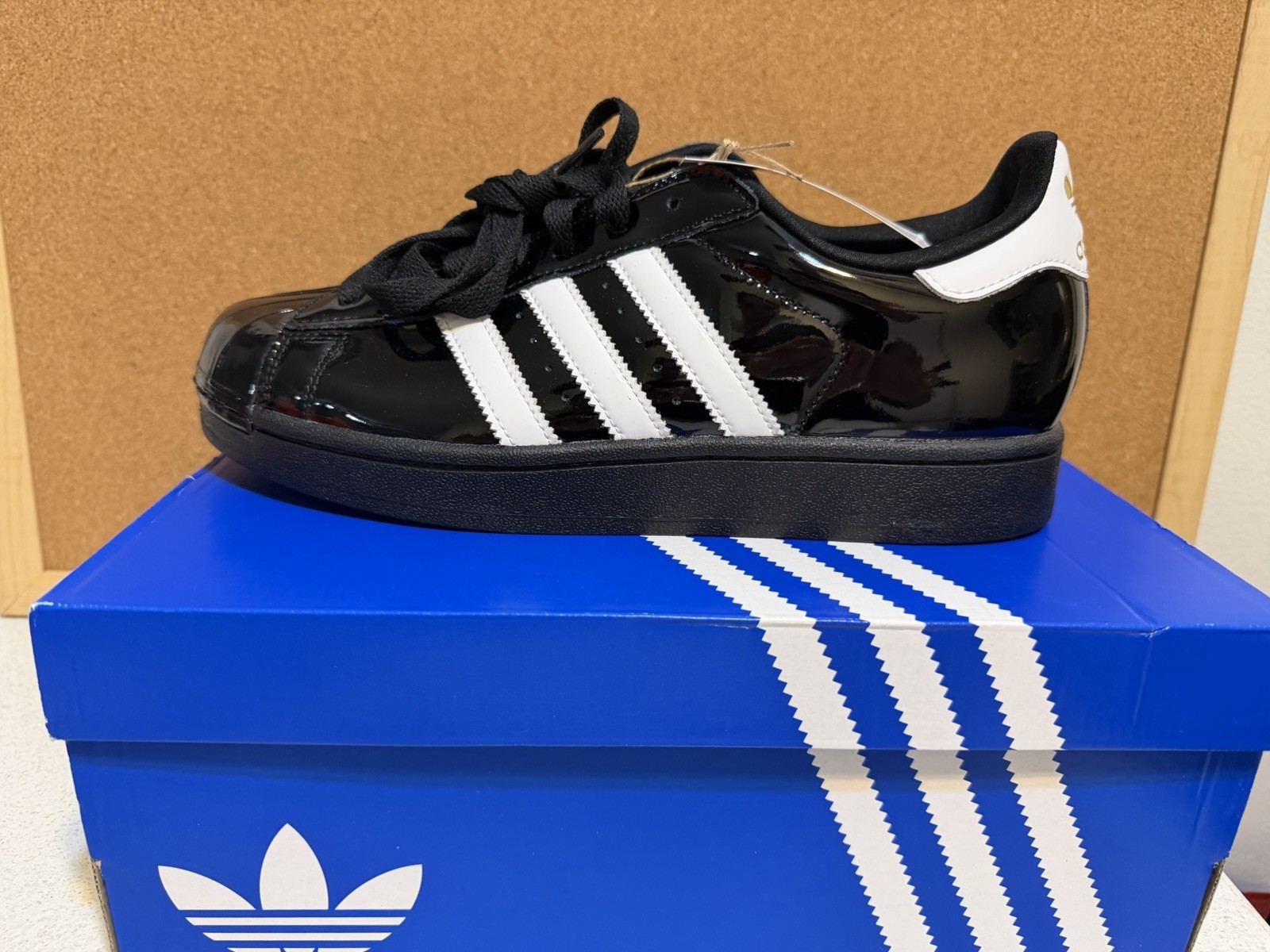 adidas Unisex Low Top Superstar Sneaker Black/White