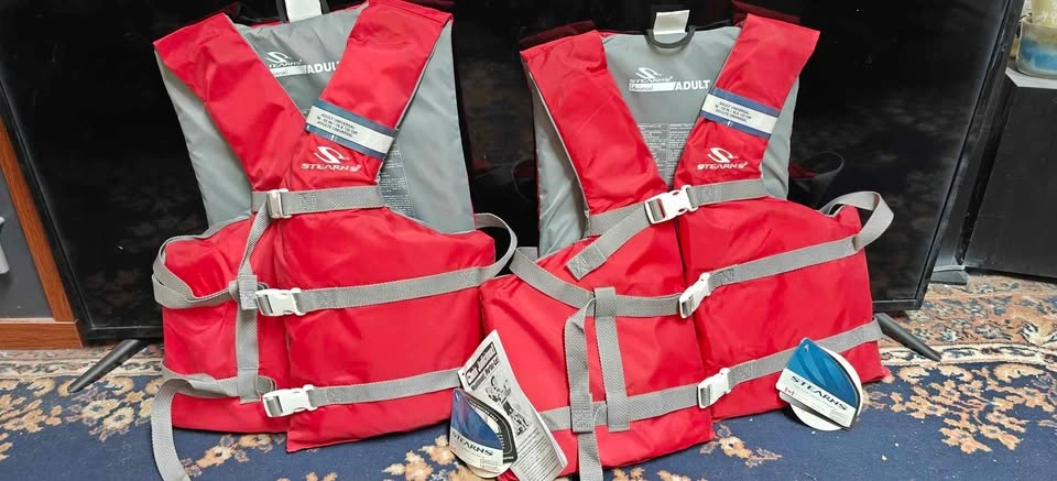 Stearns Adult Universal Life Vest PFD - photo 5