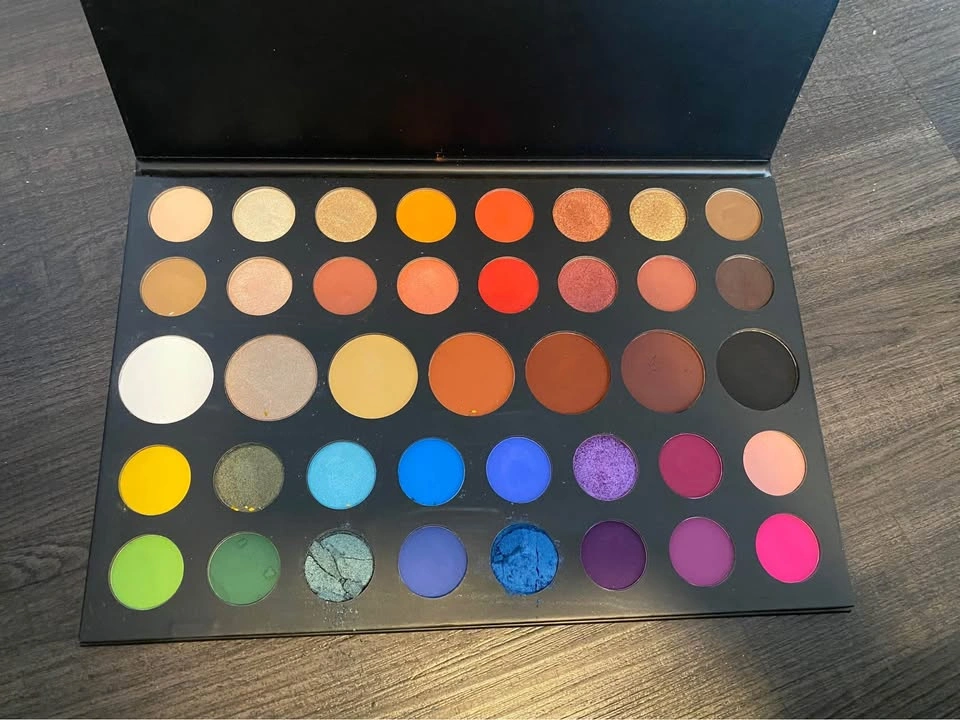 Morphe X James Charles Artistry Palette - photo 3