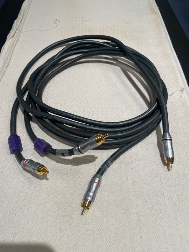 Tara Labs Prism 5500i RCA Interconnects - 2m Pair