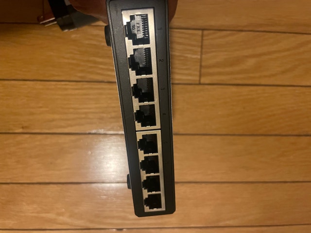 Cisco Linksys SD208 8-Port 10/100 Switch - photo 3