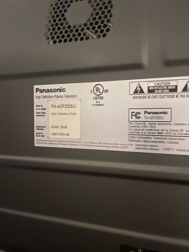 Panasonic Plasma TV with remote control - photo 3