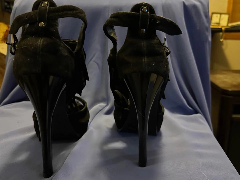 Black fringed high heel shoe - photo 4