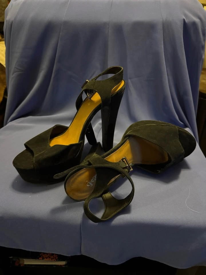 Black dress heels