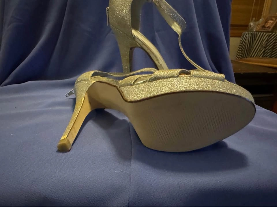 Silver Glitter High Heels - photo 2