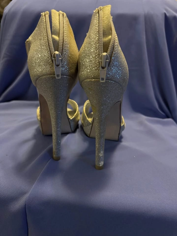 Silver Glitter High Heels - photo 3