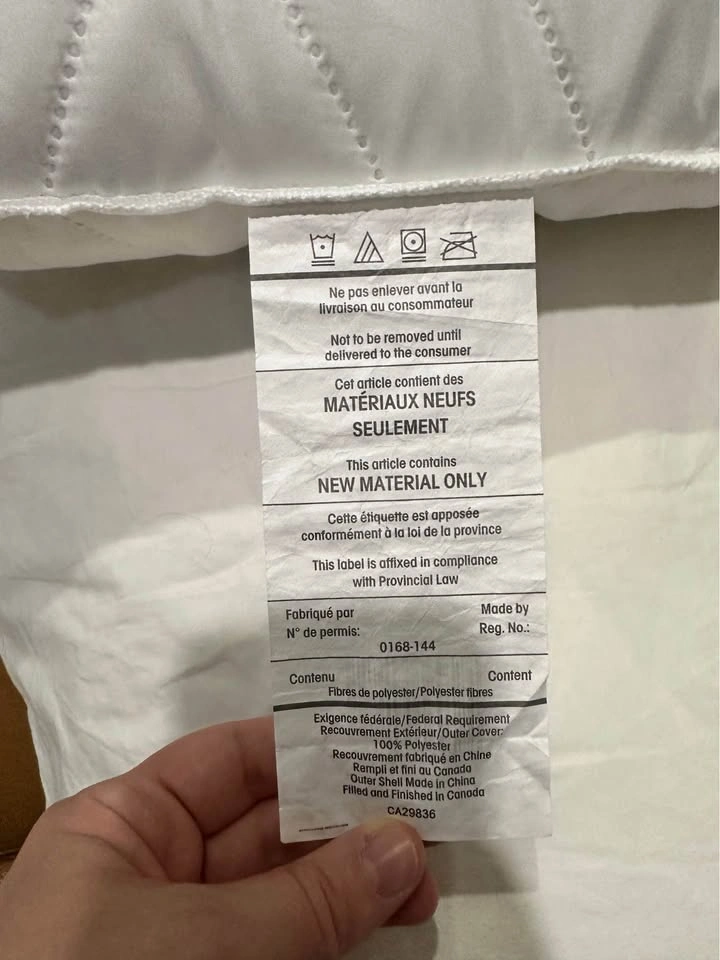 Pair of Brand New Guest Room Pillows – Never Used! - photo 2