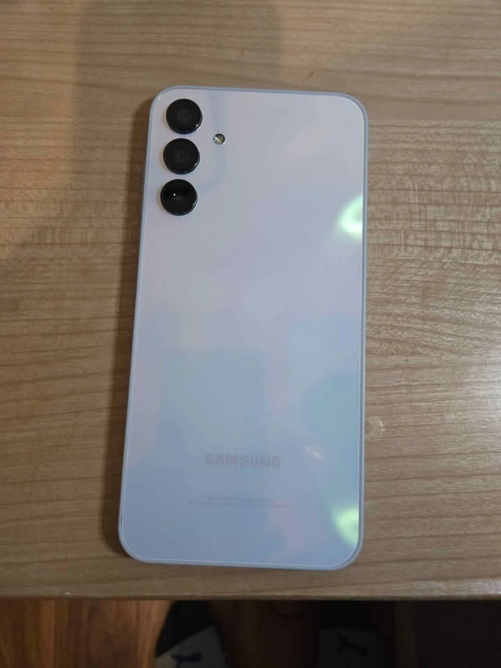New Open Box Samsung Galaxy A15 White 128GB - photo 4