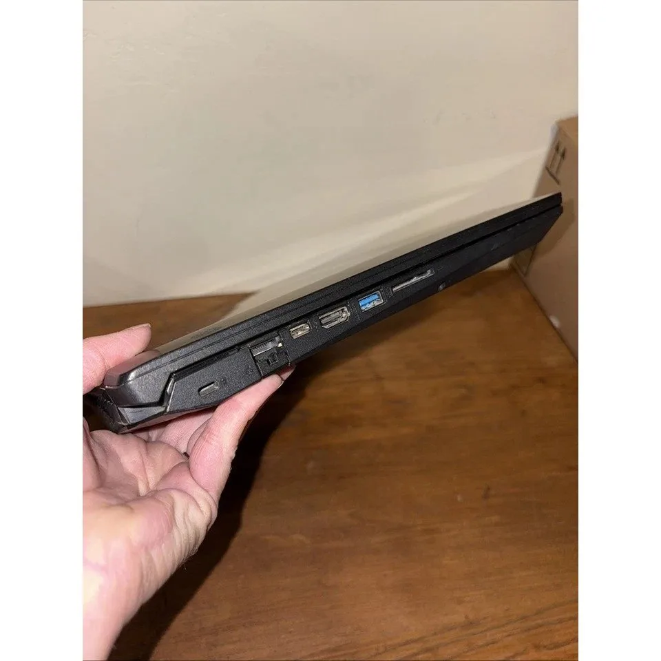 Acer Nitro 5 Laptop - i5-8th Gen, GTX 1050, 16GB RAM image indicator(2)