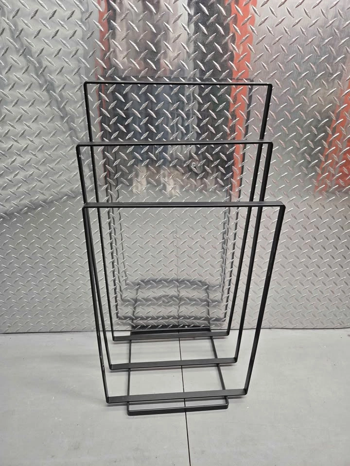 Black Metal 3-Tier Towel Rack - photo 3