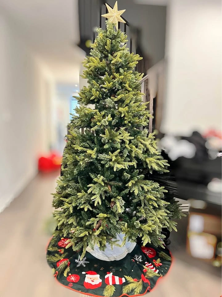 7.5ft Artificial Christmas Tree with 800 LED lights - photo 3