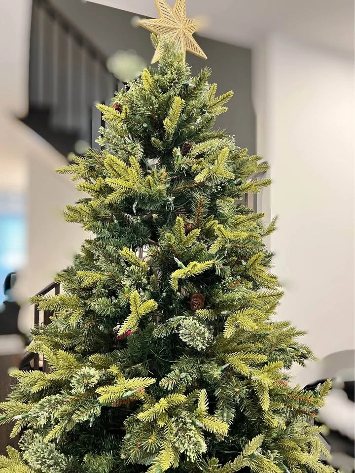 7.5ft Artificial Christmas Tree with 800 LED lights - photo 4