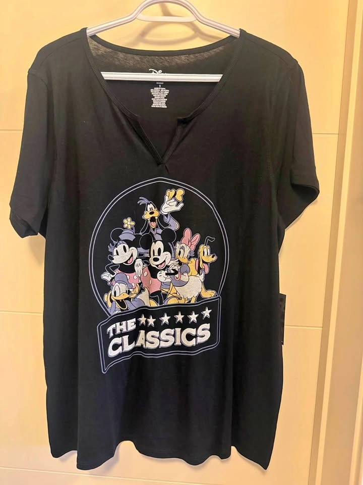 Torrid Disney Mickey Mouse & Friends "The Classics" T-Shirt Size
