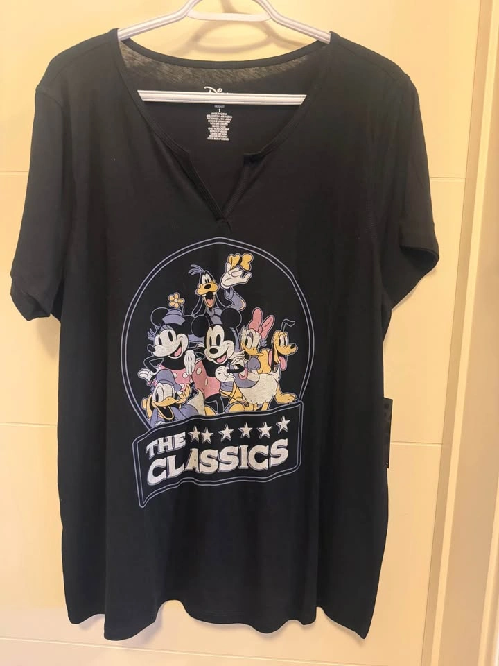 Torrid Disney Mickey Mouse & Friends "The Classics" T-Shirt Size - photo 2