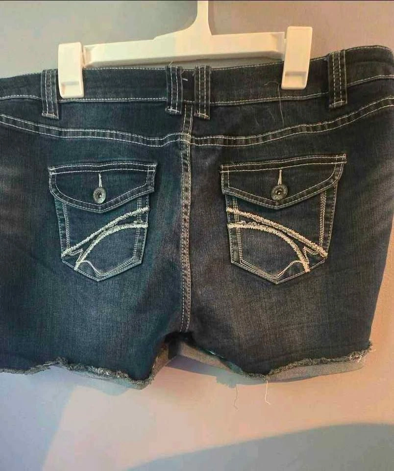 Warehouse One Shorts NWOT Size 16 - photo 2