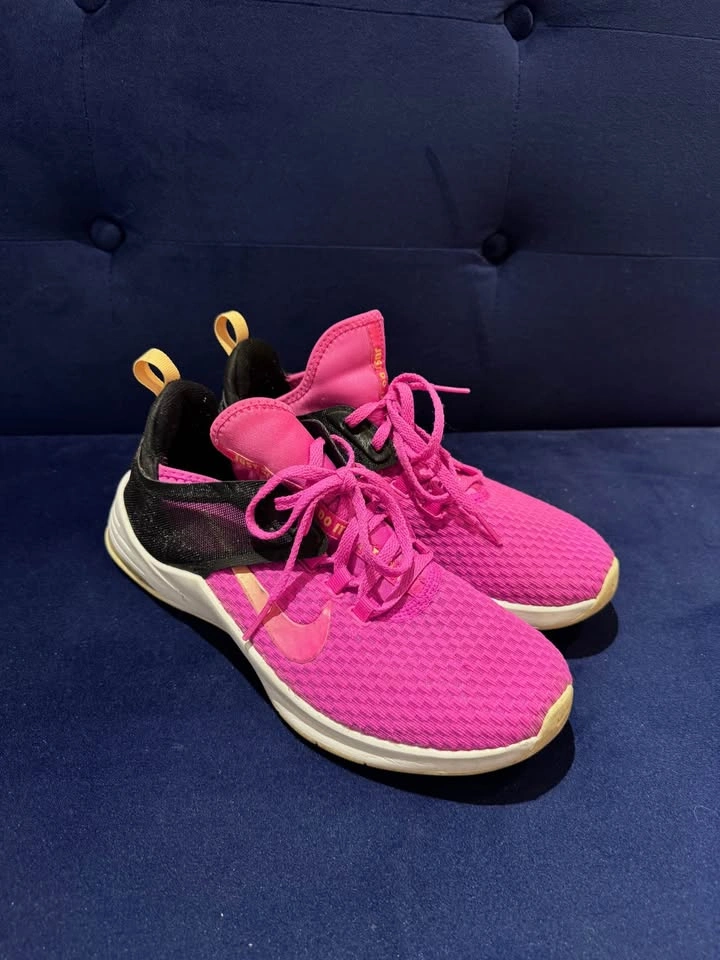 Nike Pink Athletic Shoes - photo 2