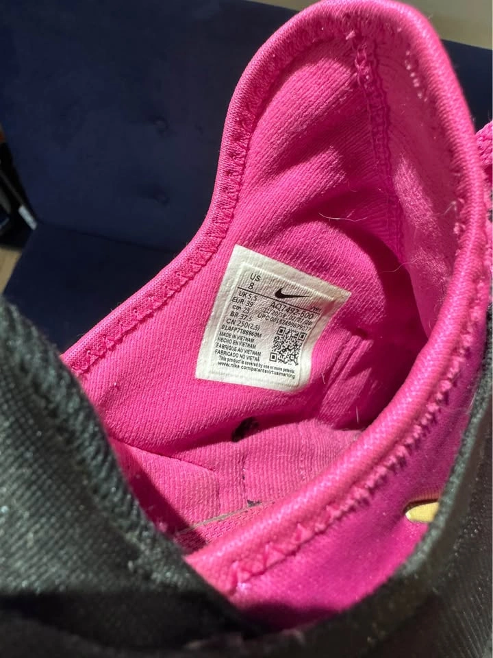 Nike Pink Athletic Shoes - photo 3