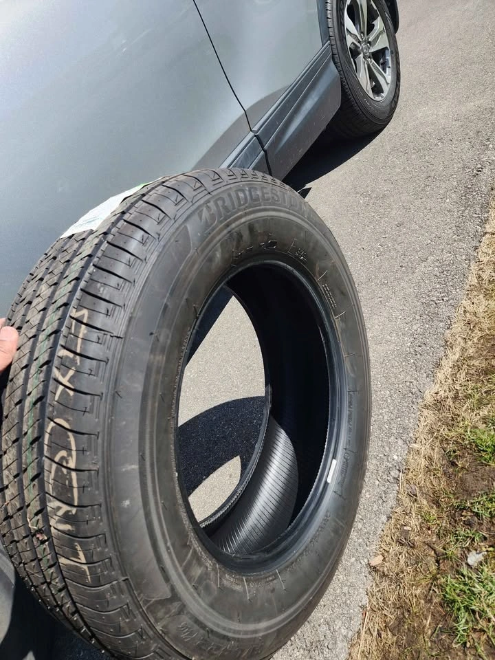 Bridgestone Ecopia Tire 235/65R17 104H - photo 4