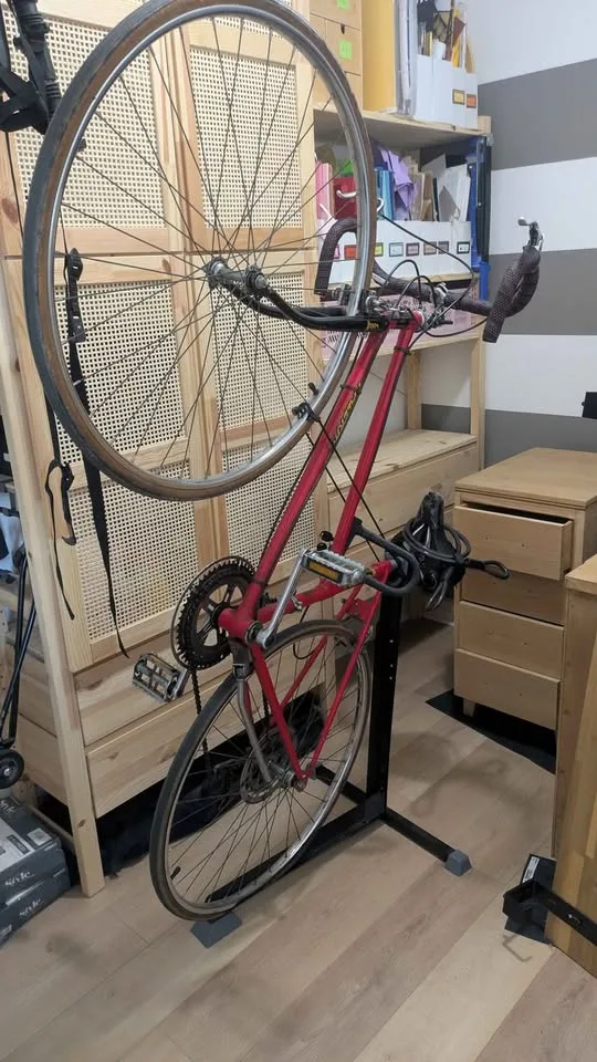 Bike Nook - Vertical bike stand image indicator(2)