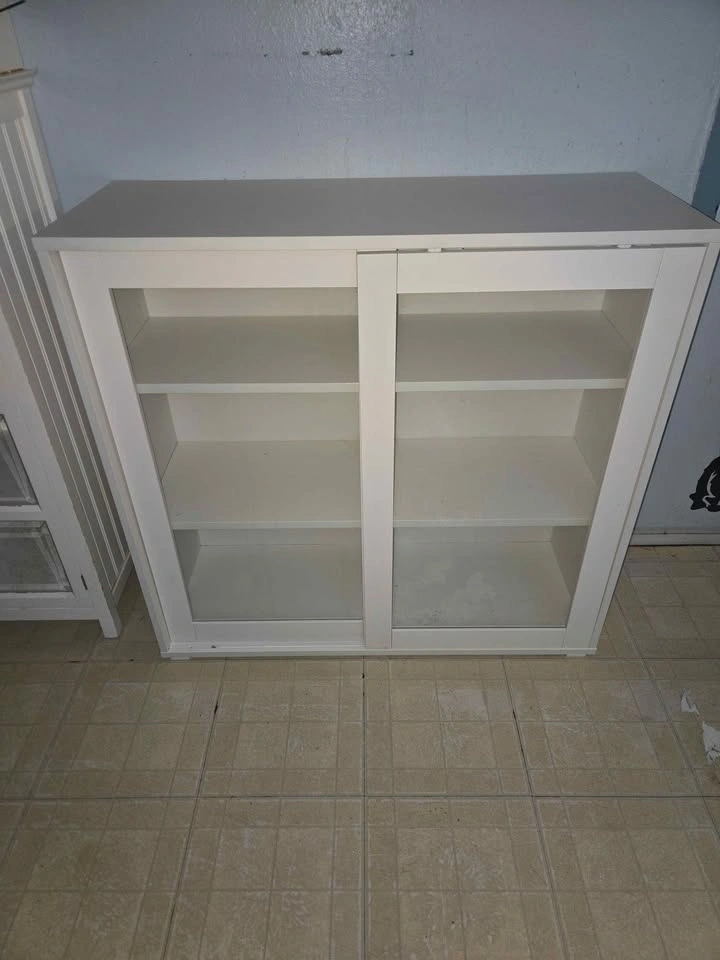 White Cabinet w Sliding Glass Doors - photo 4