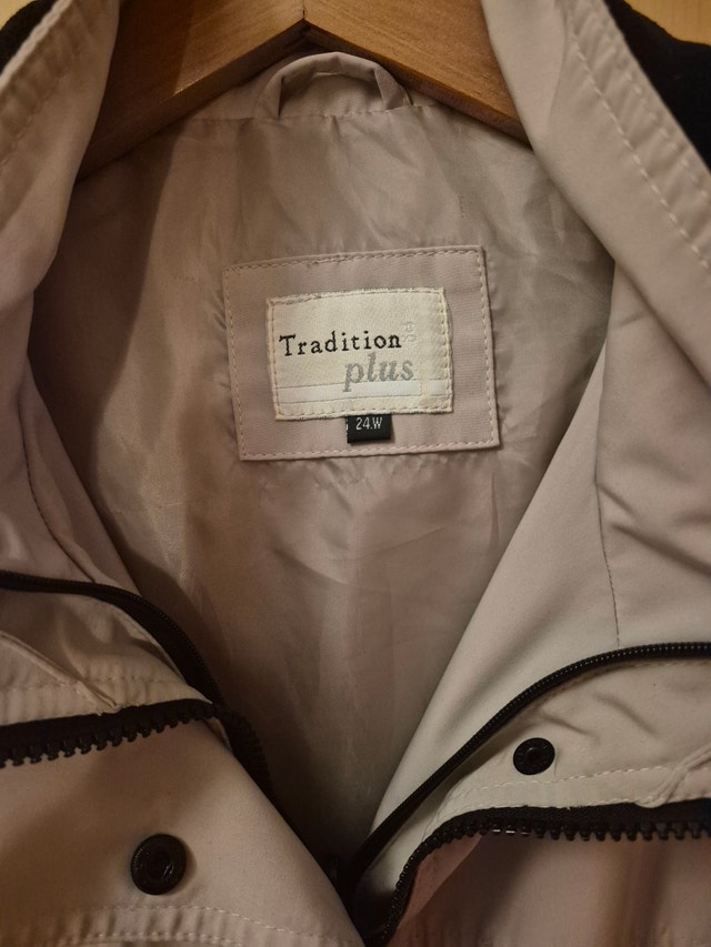 Traditions Plus Men's Light Coat - Size 24W - Lightly Worn - photo 3