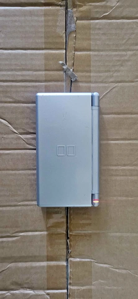 Nintendo DS Lite Metallic Silver + GBA Compatible