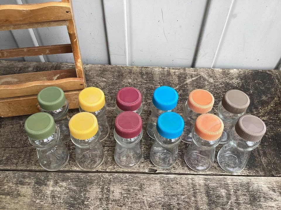 Vintage Retro Spice Rack with 12 Glass Jars - photo 3