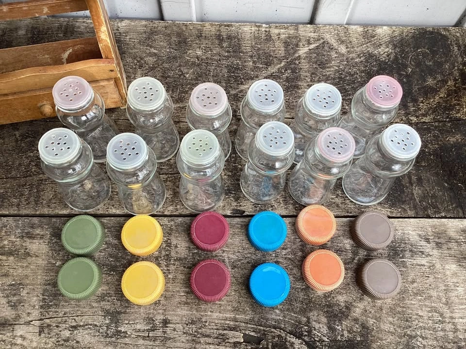 Vintage Retro Spice Rack with 12 Glass Jars - photo 4