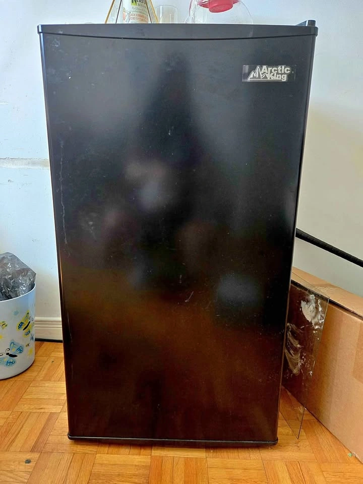 Arctic King Mini Fridge Compact Refrigerator