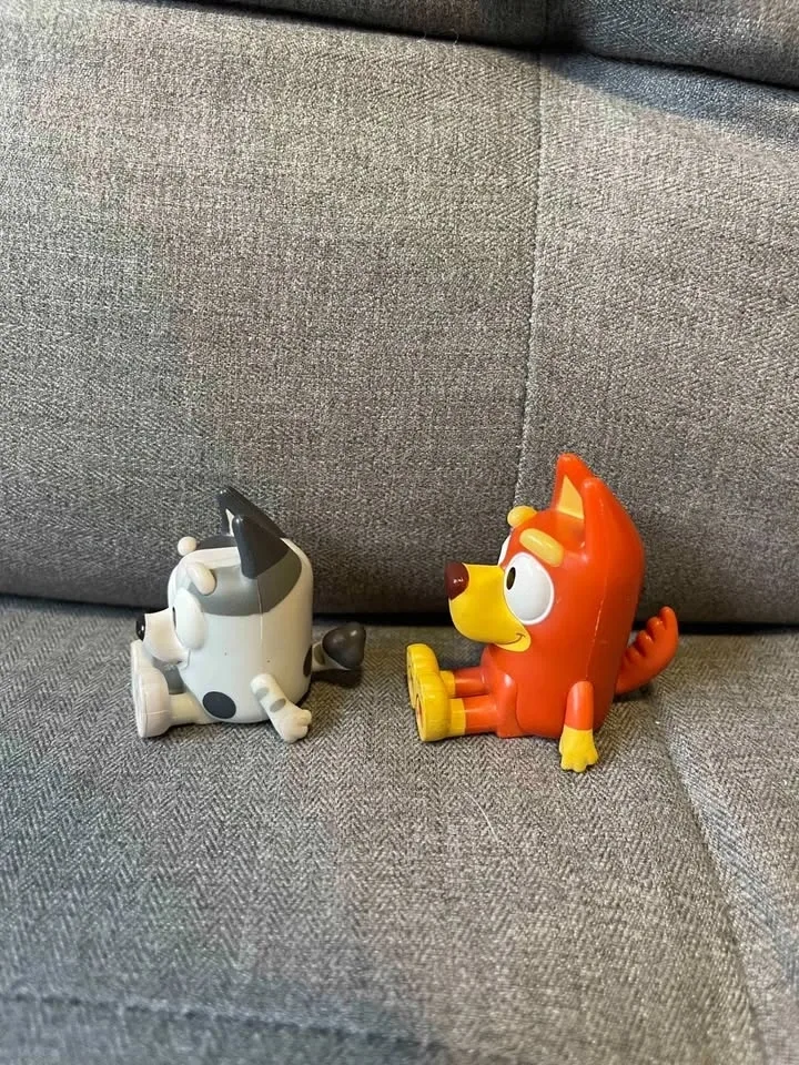 RARE BLUEY Figures Muffin Heeler & Rusty 2" + 3" Figures TV Show - photo 2