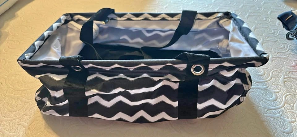 Thirty-One Medium Utility Tote Black Chevron