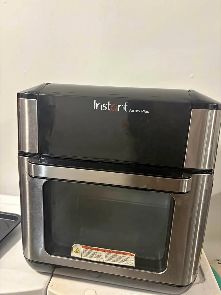 Instant Vortex Plus 10 Quart Air Fryer Oven
