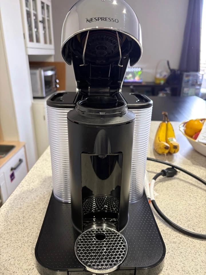 Nespresso Vertuo Coffee Maker - photo 2