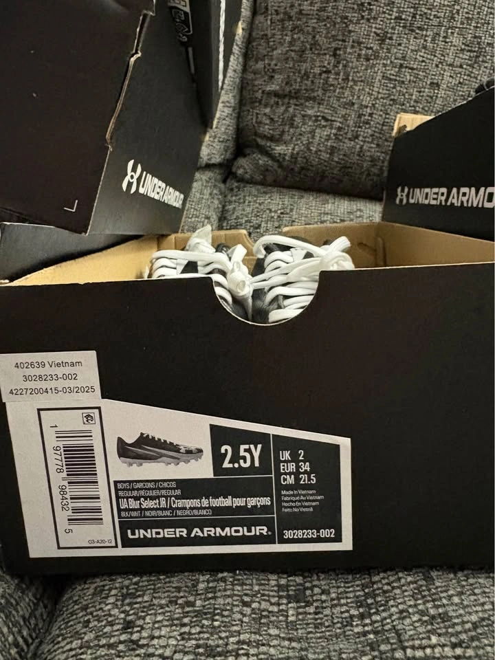 Cleat Clear Out - photo 3