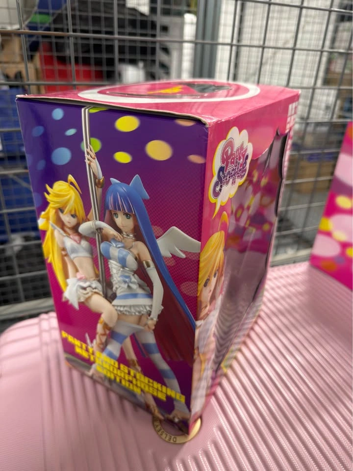 Panty and Stocking w/ Garterbelt Metamorphose Panty 1/7 PVC Figu - photo 2