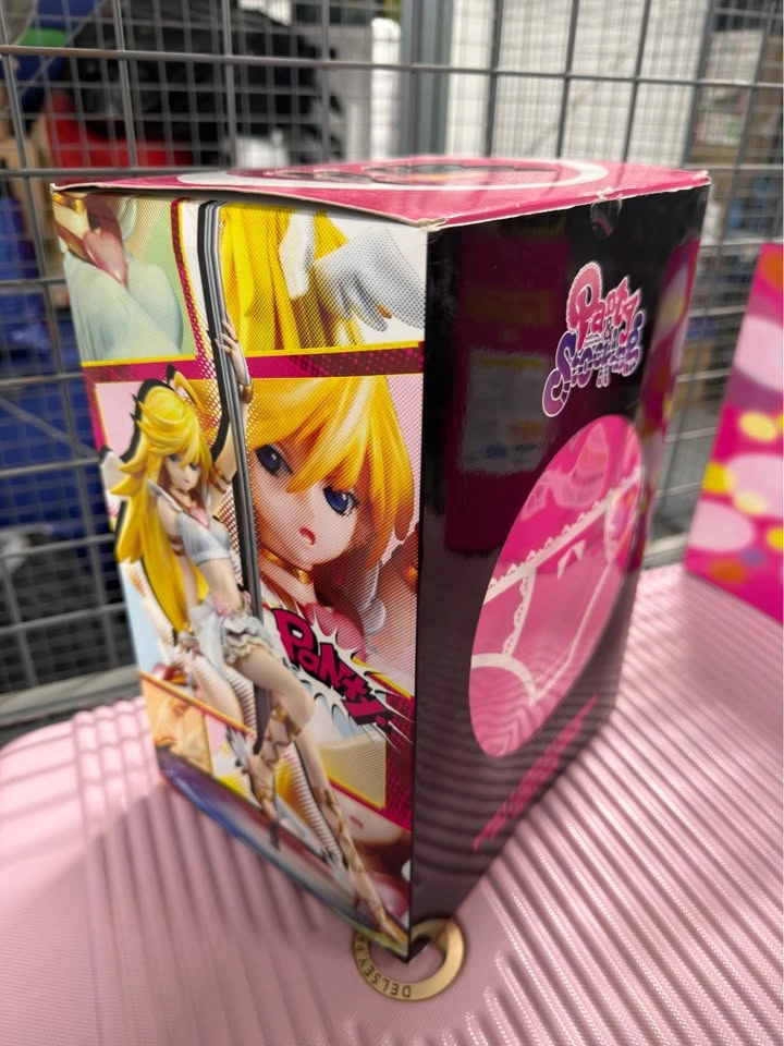 Panty and Stocking w/ Garterbelt Metamorphose Panty 1/7 PVC Figu - photo 3