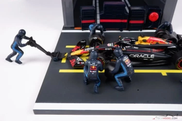 Bburago Red Bull Racing F1 RB20 1:43 Deluxe Paddock Set