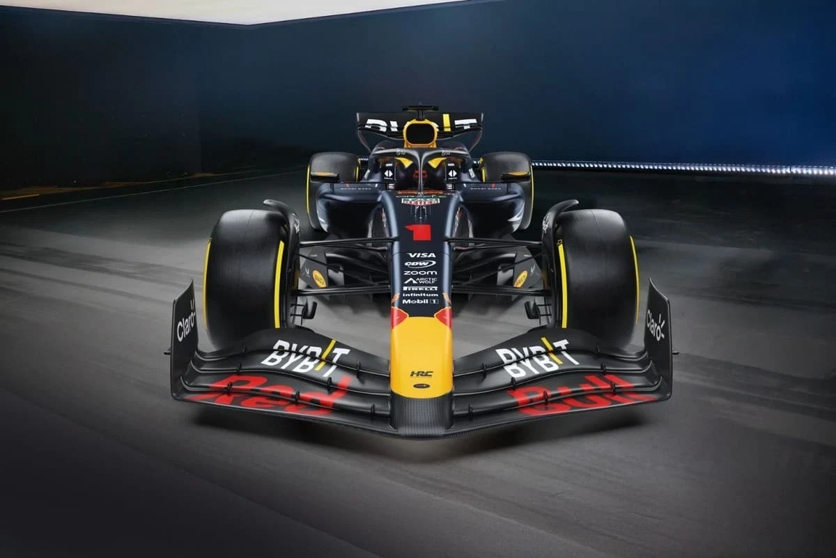 Bburago Red Bull Racing F1 RB20 1:43 Deluxe Paddock Set - photo 4