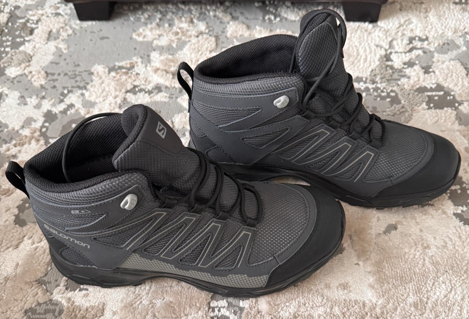 Salomon Men’s Waterproof Hiking Boots Size 10 New Original Box