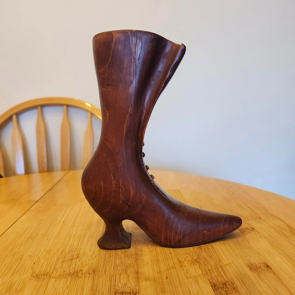 🌱 Carved Wood, Ladies Old Fashioned Dress Boot - photo 2