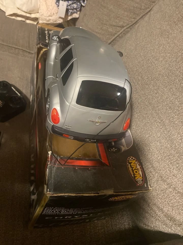NKOK Chrysler PT Cruiser 1:12 RC Car Silver w/Box - photo 4