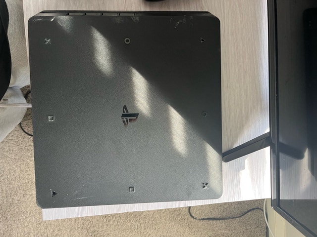 Playstation 4 Slim