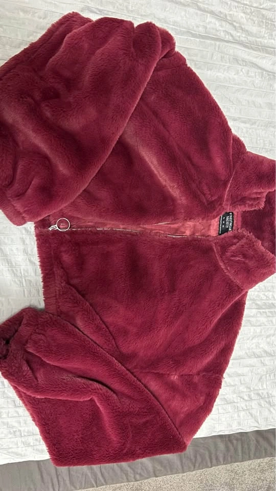 Brand New Burgundy Fuzzy Jacket - Cozy & Stylish (XL)