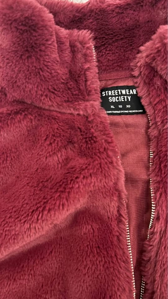 Brand New Burgundy Fuzzy Jacket - Cozy & Stylish (XL) - photo 2
