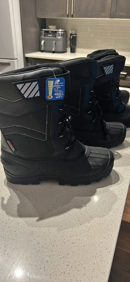 Winter Snow Boots – Size 8 & Size 9 (Brand New with Tags)