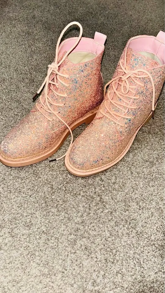 ✨ Brand New Glitter Boots – Size 39 ✨