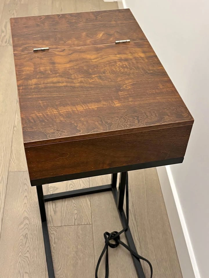 Side Table with Lift Top w/ Charging Ports