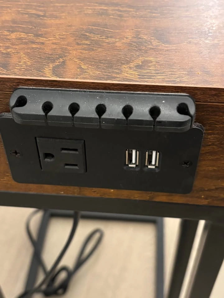 Side Table with Lift Top w/ Charging Ports - photo 3