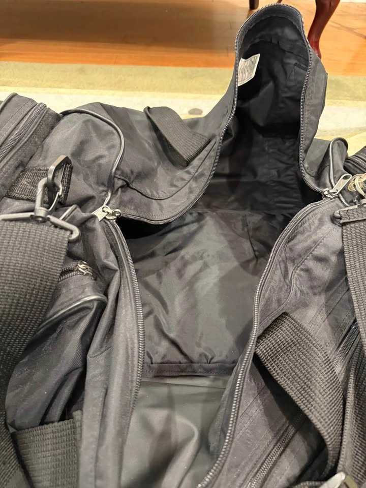 Black Nike Duffel Bag Travel Gym Bag - photo 2